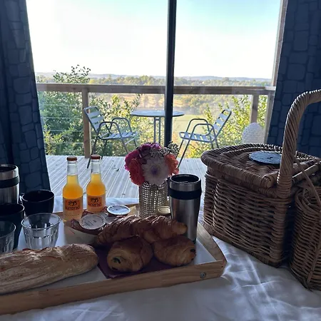 بيت خشبي Domaine De Meros *