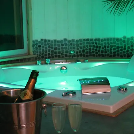 بيت خشبي Domaine De Meros Plonévez-du-Faou